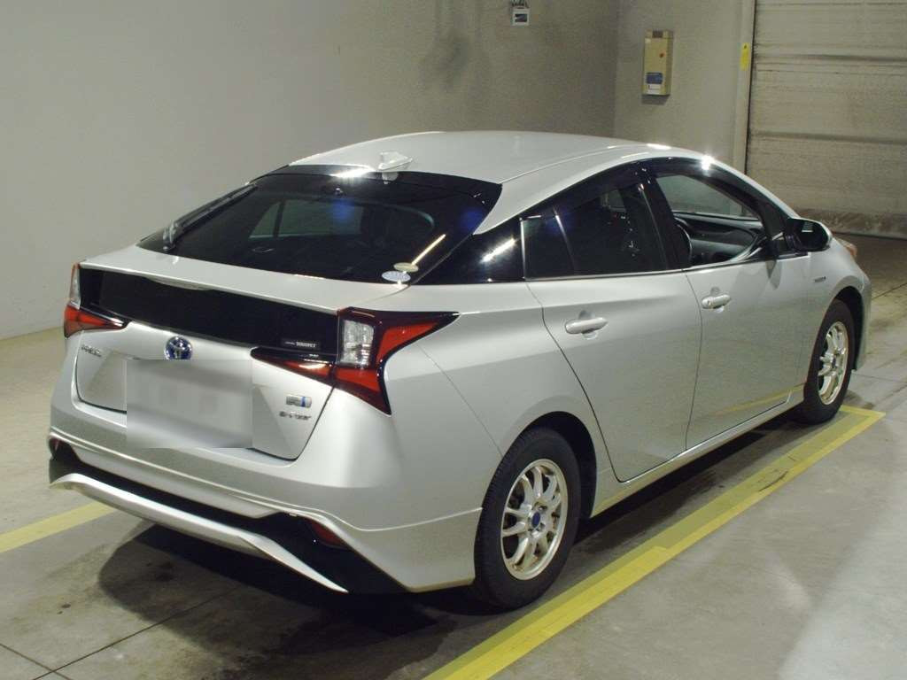 2019 Toyota Prius ZVW55[1]