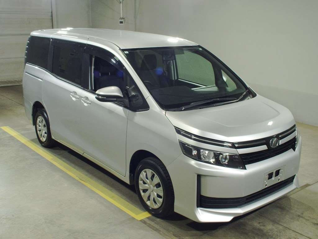 2017 Toyota Voxy ZRR85G[2]