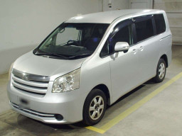 2009 Toyota Noah