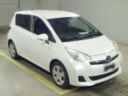 2013 Toyota Ractis