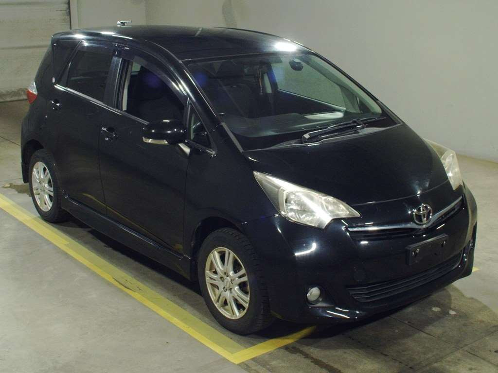 2011 Toyota Ractis NCP125[2]