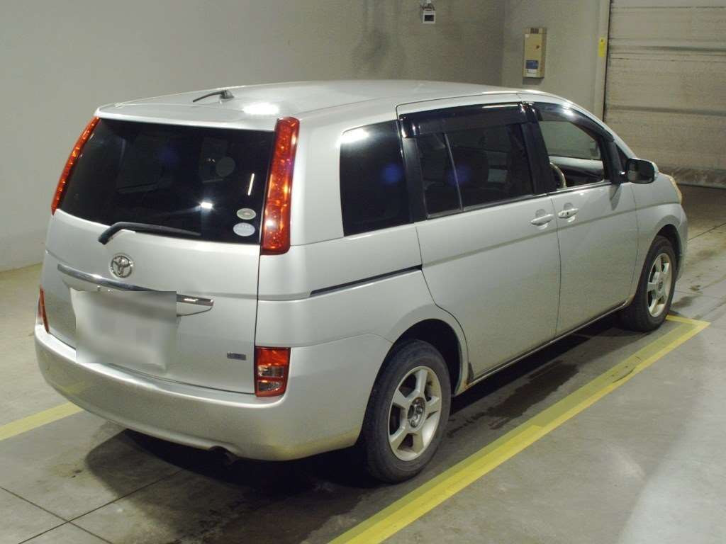 2010 Toyota Isis ZGM15G[1]