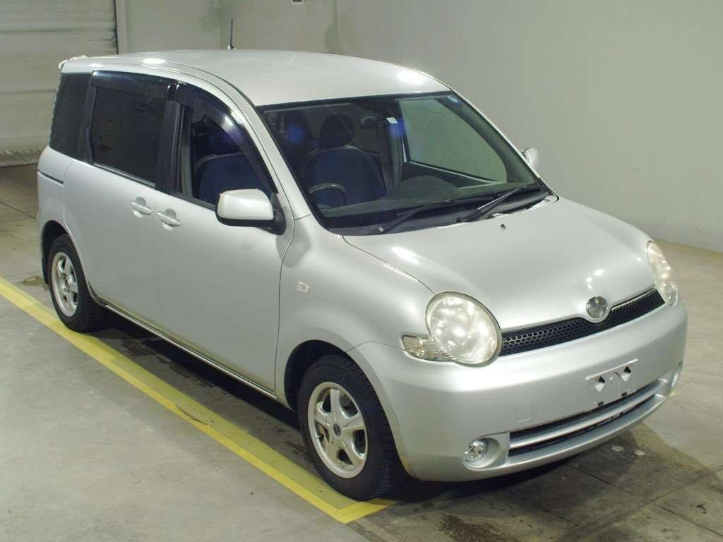 2005 Toyota Sienta NCP81G[2]