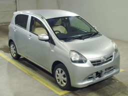 2012 Daihatsu Mira es