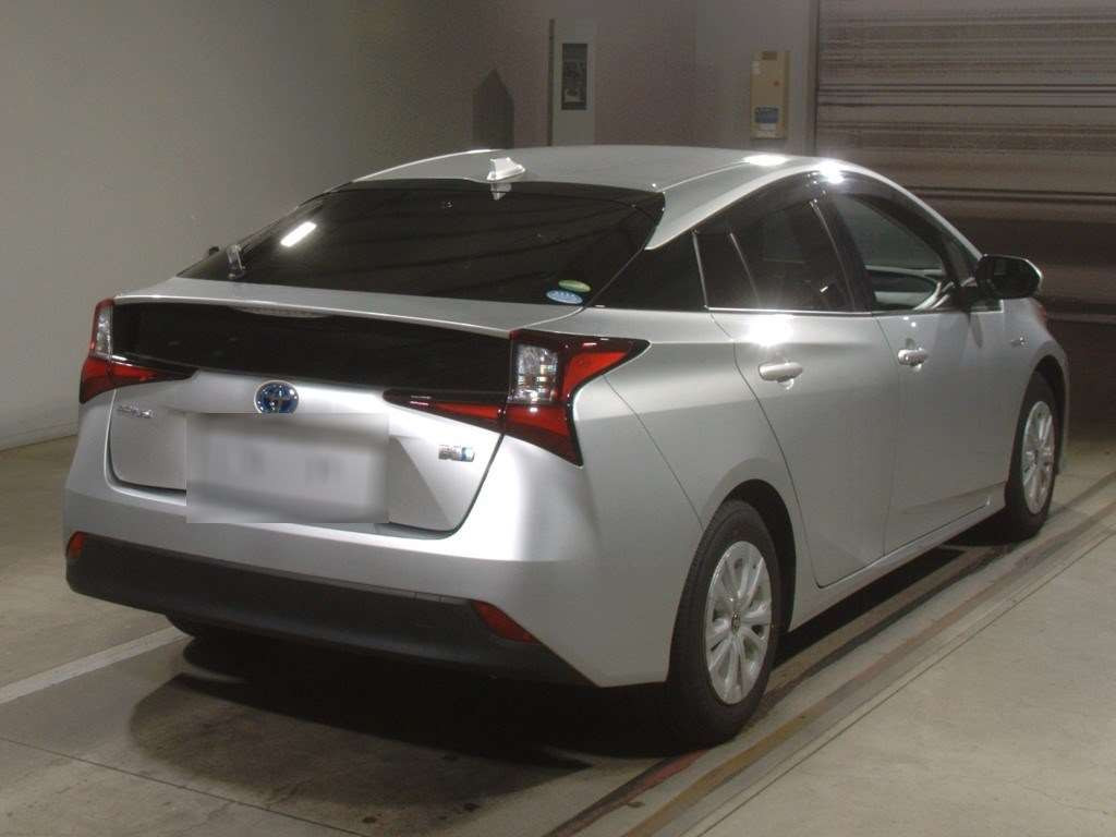 2019 Toyota Prius ZVW51[1]