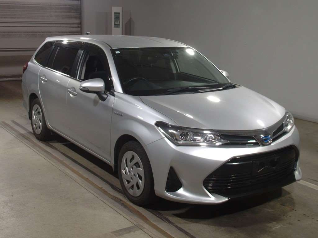 2018 Toyota Corolla Fielder NKE165G[2]