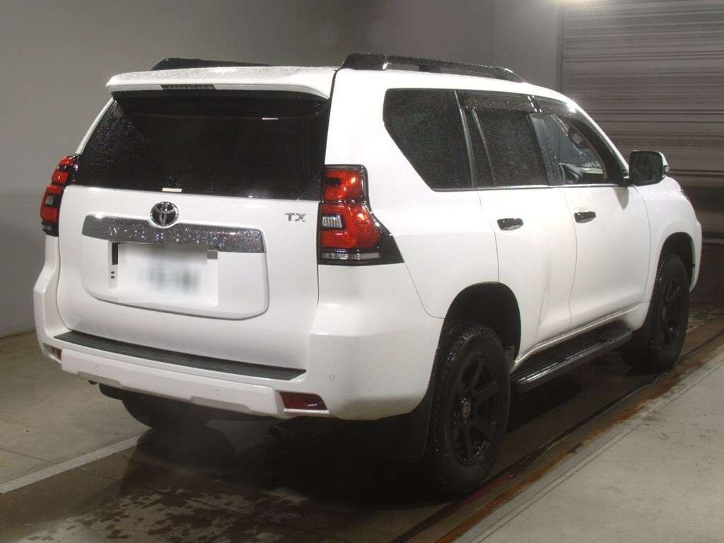 2020 Toyota Land Cruiser Prado TRJ150W[1]