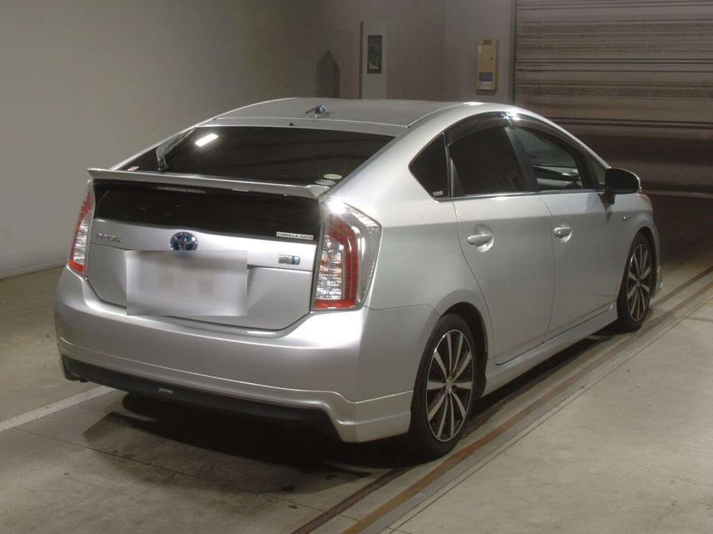 2012 Toyota Prius ZVW30[1]