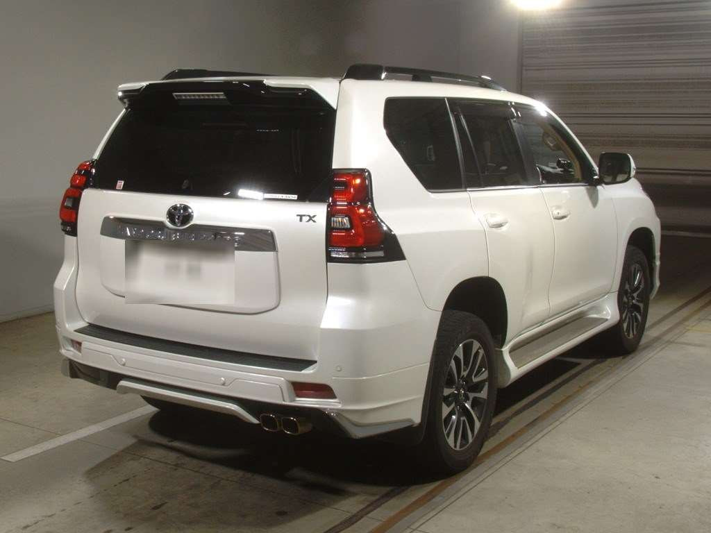 2021 Toyota Land Cruiser Prado TRJ150W[1]