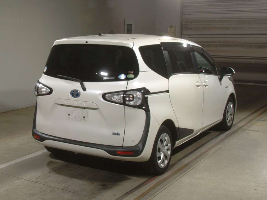 2015 Toyota Sienta NHP170G[1]