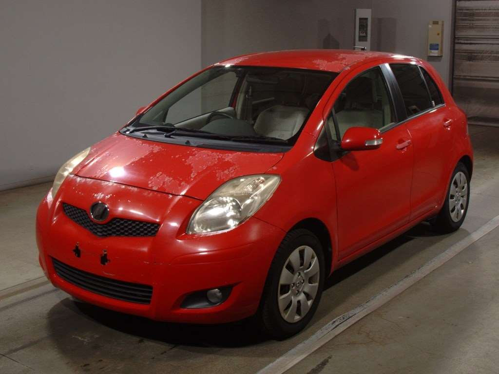 2010 Toyota Vitz SCP90[0]