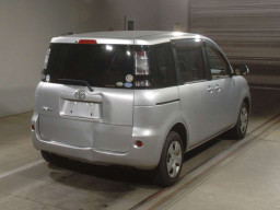 2011 Toyota Sienta