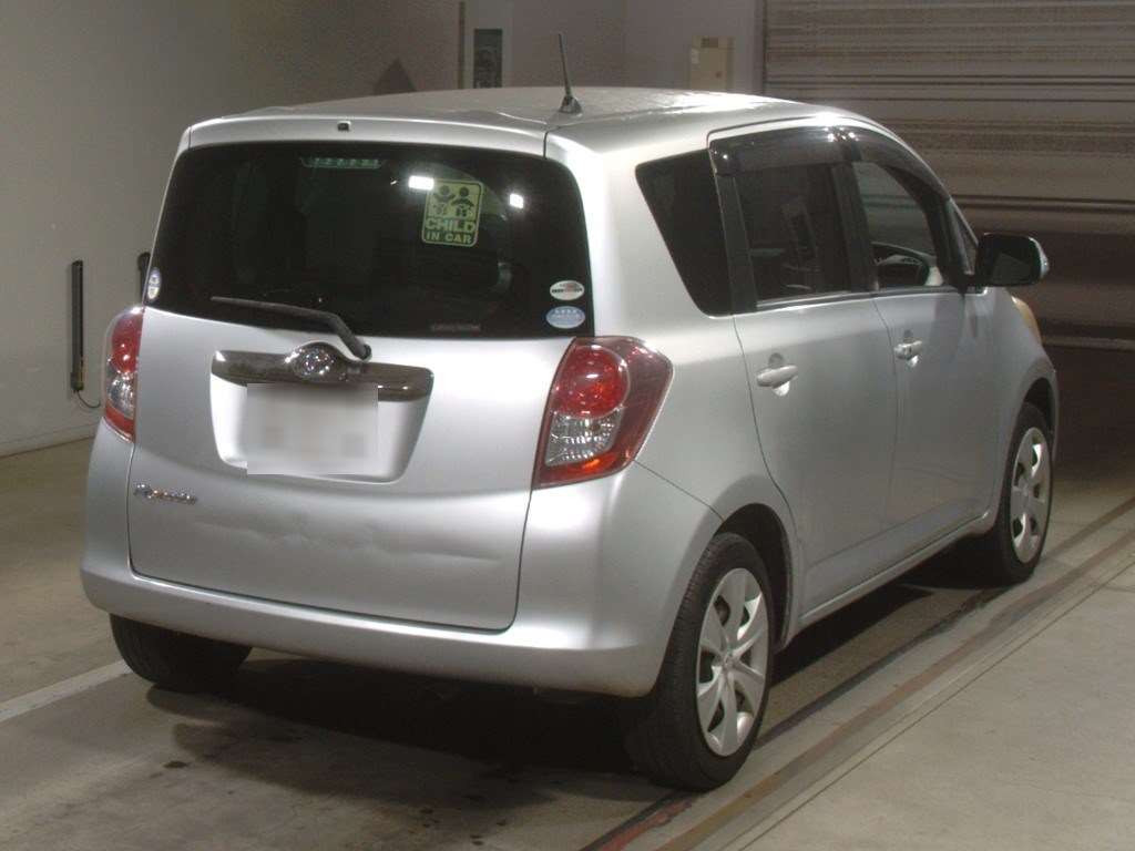 2008 Toyota Ractis SCP100[1]