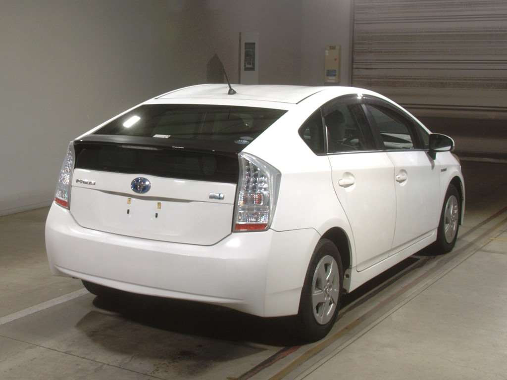 2010 Toyota Prius ZVW30[1]