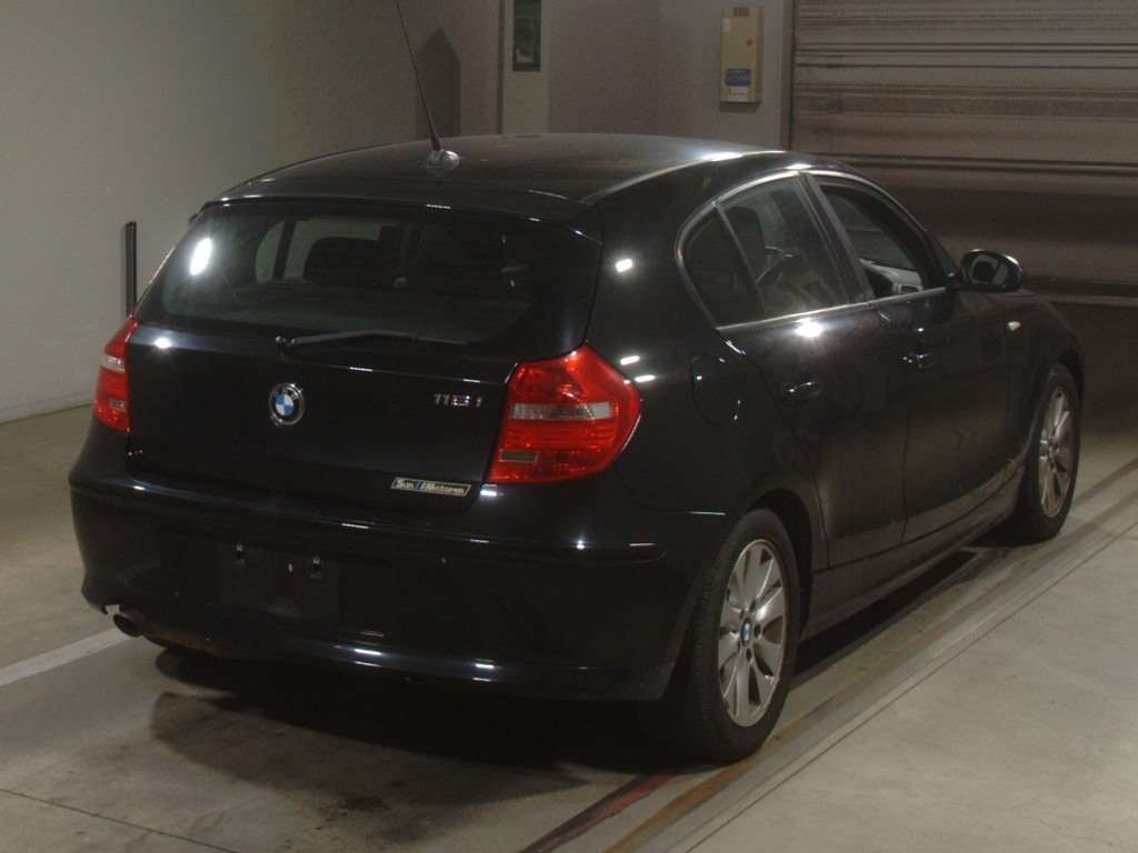 2009 BMW 1 Series UE16[1]