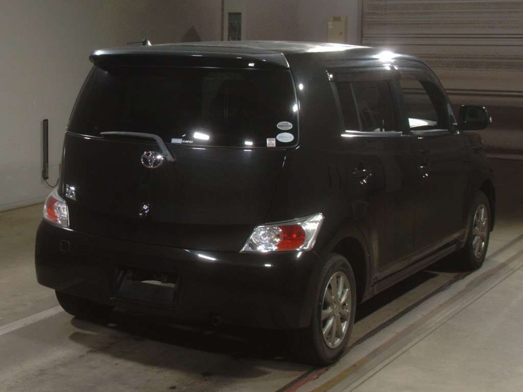 2010 Toyota bB QNC21[1]