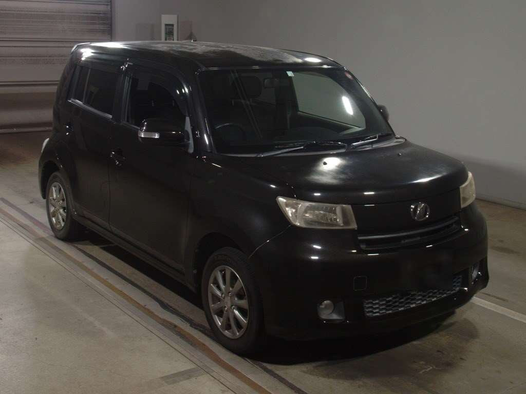 2010 Toyota bB QNC21[2]