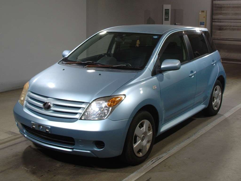 2005 Toyota IST NCP60[0]