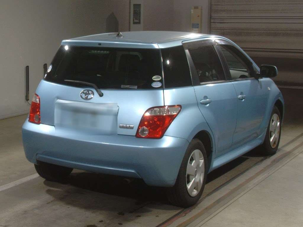 2005 Toyota IST NCP60[1]