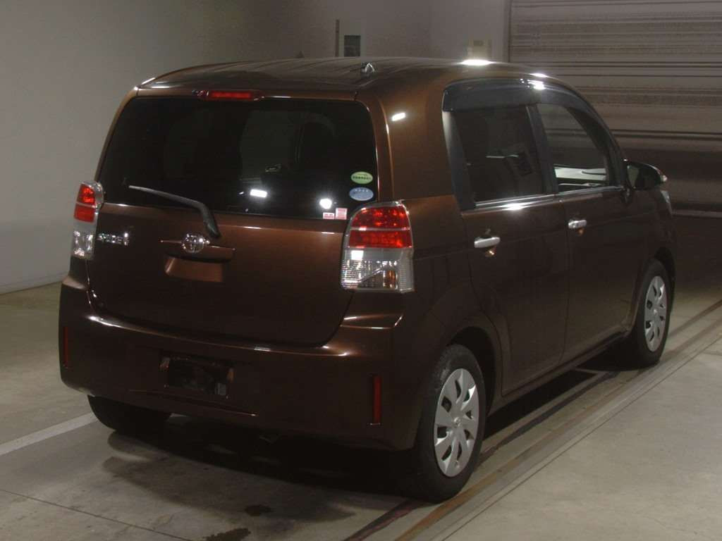 2014 Toyota Spade NCP141[1]