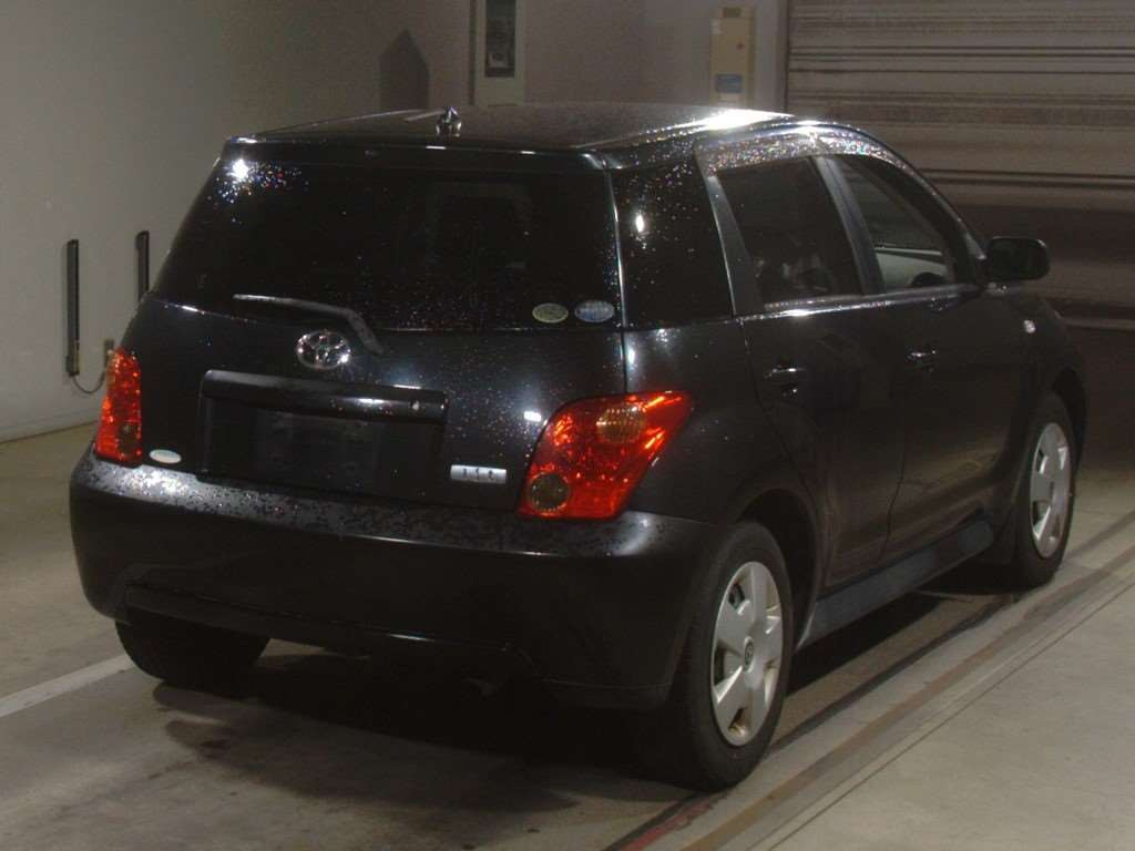 2005 Toyota IST NCP60[1]