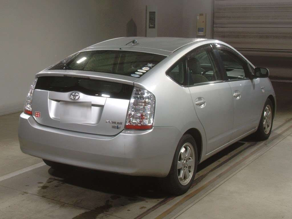 2011 Toyota Prius NHW20[1]