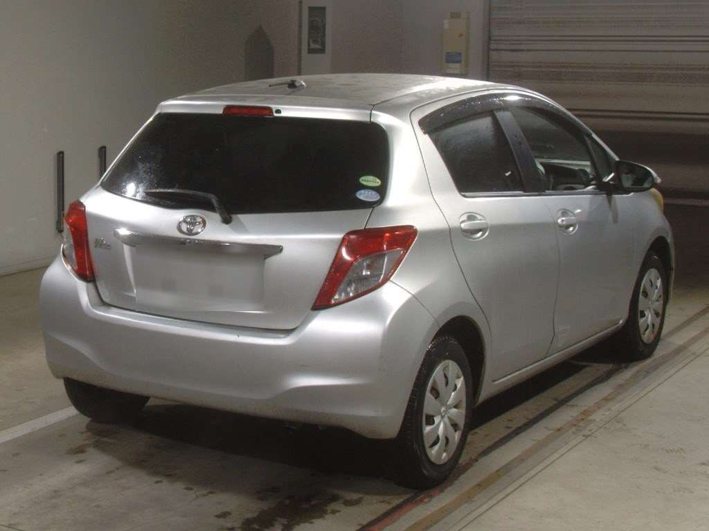 2011 Toyota Vitz KSP130[1]