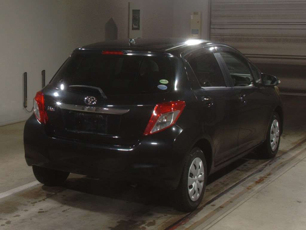 2014 Toyota Vitz KSP130[1]