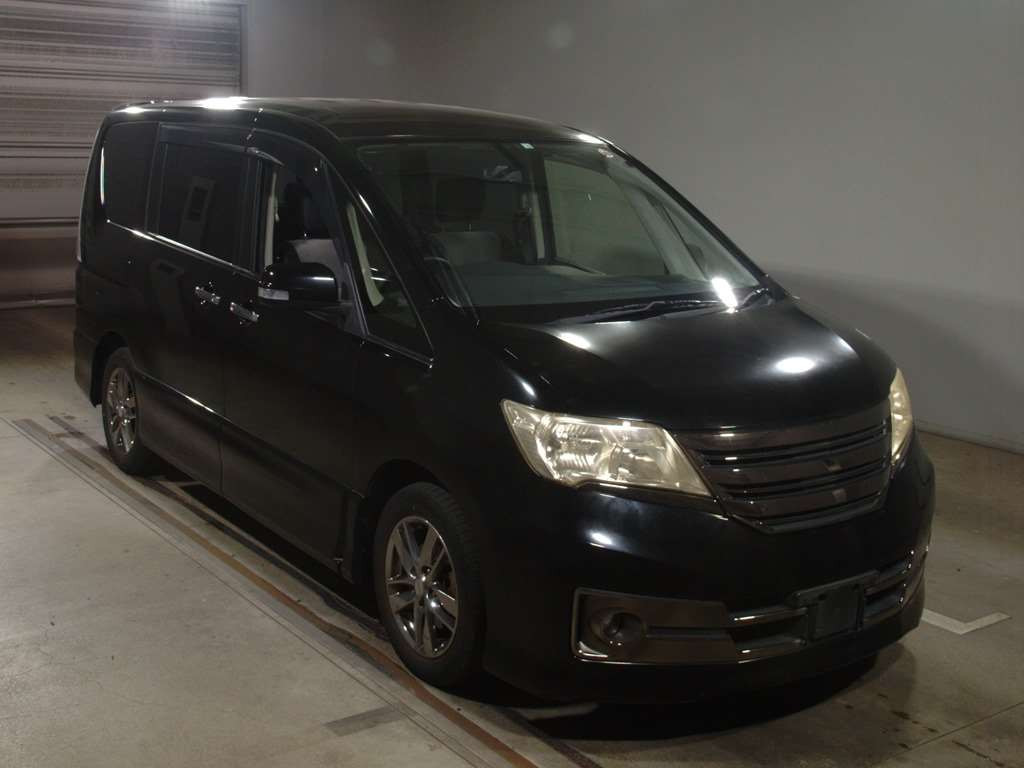 2012 Nissan Serena C26[2]