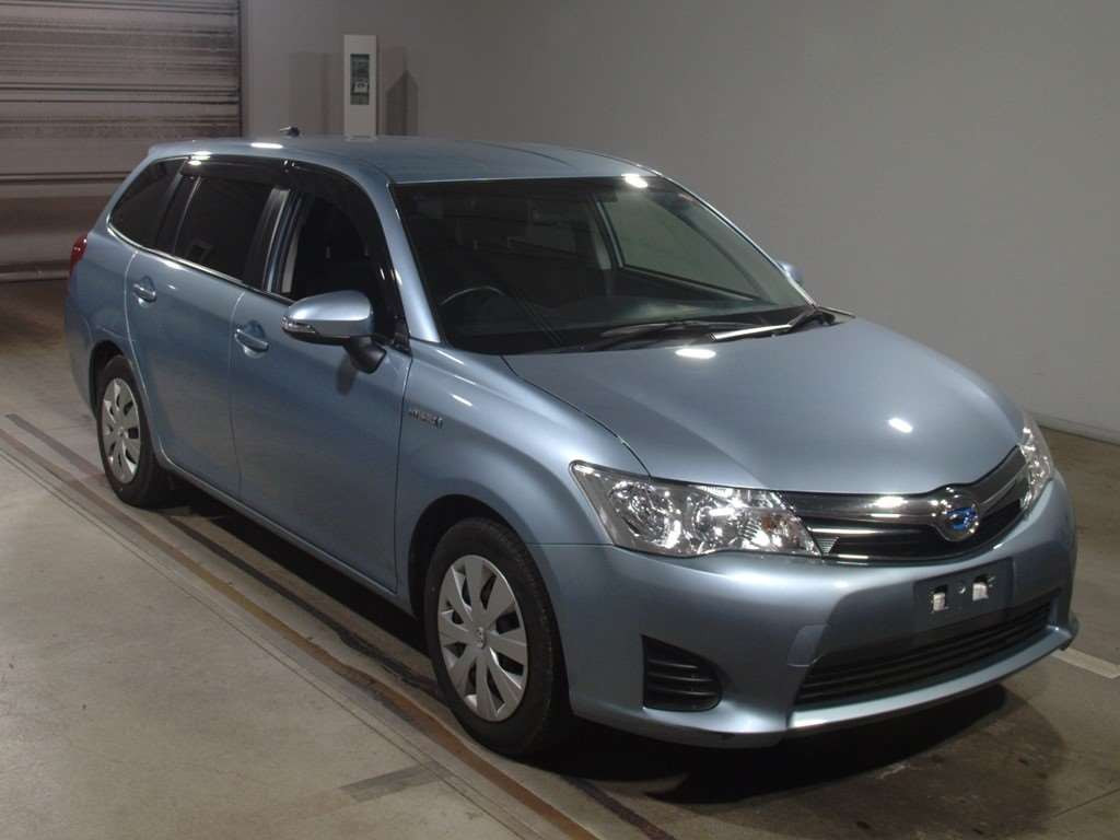 2014 Toyota Corolla Fielder NKE165G[2]