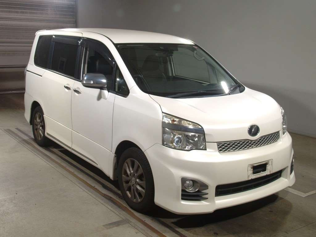 2013 Toyota Voxy ZRR70W[2]