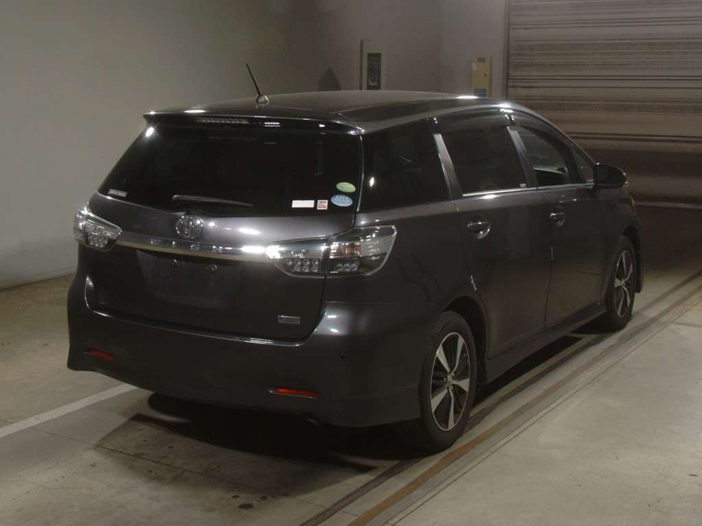 2013 Toyota Wish ZGE20W[1]