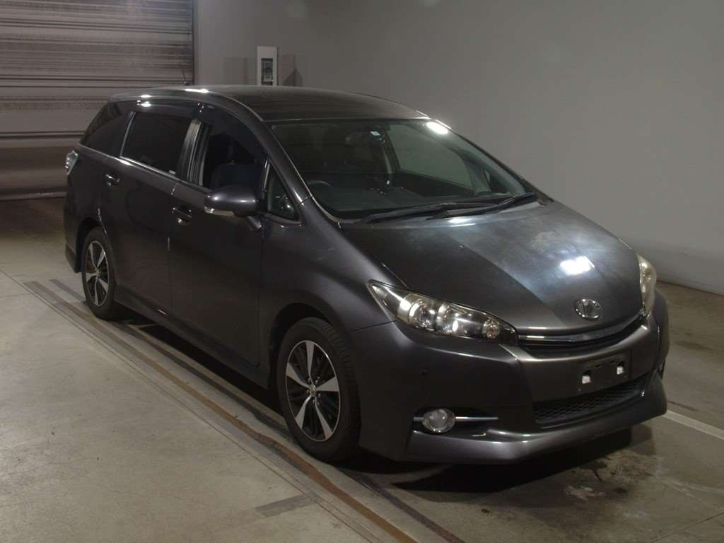 2013 Toyota Wish ZGE20W[2]