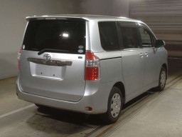 2009 Toyota Noah