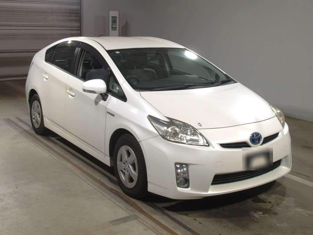 2010 Toyota Prius ZVW30[2]