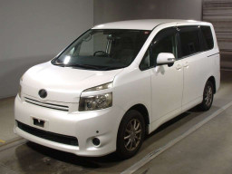 2007 Toyota Voxy