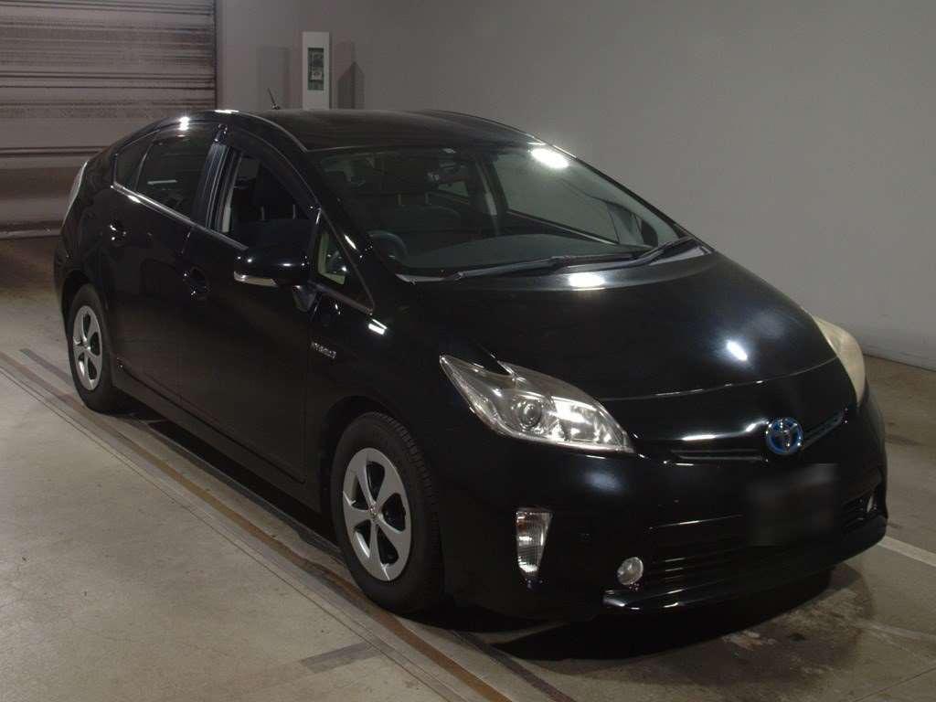 2012 Toyota Prius ZVW30[2]