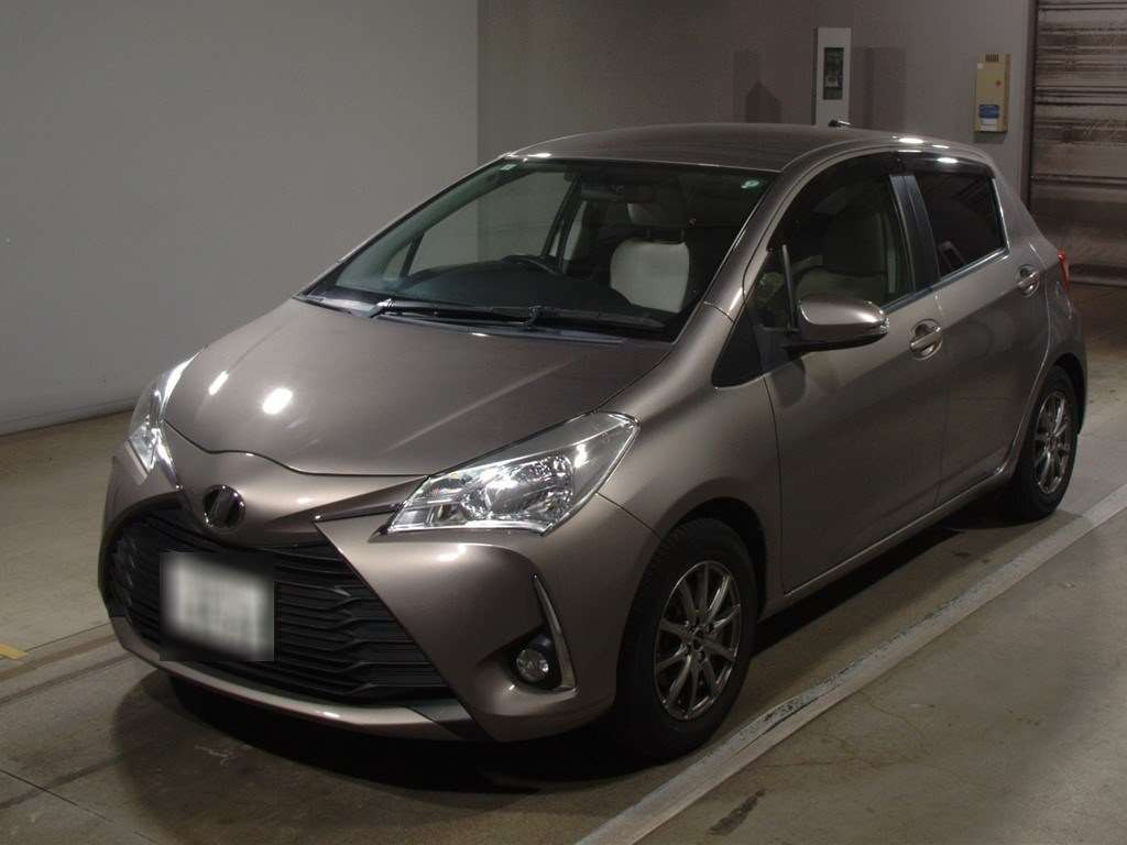 2017 Toyota Vitz NSP130[0]