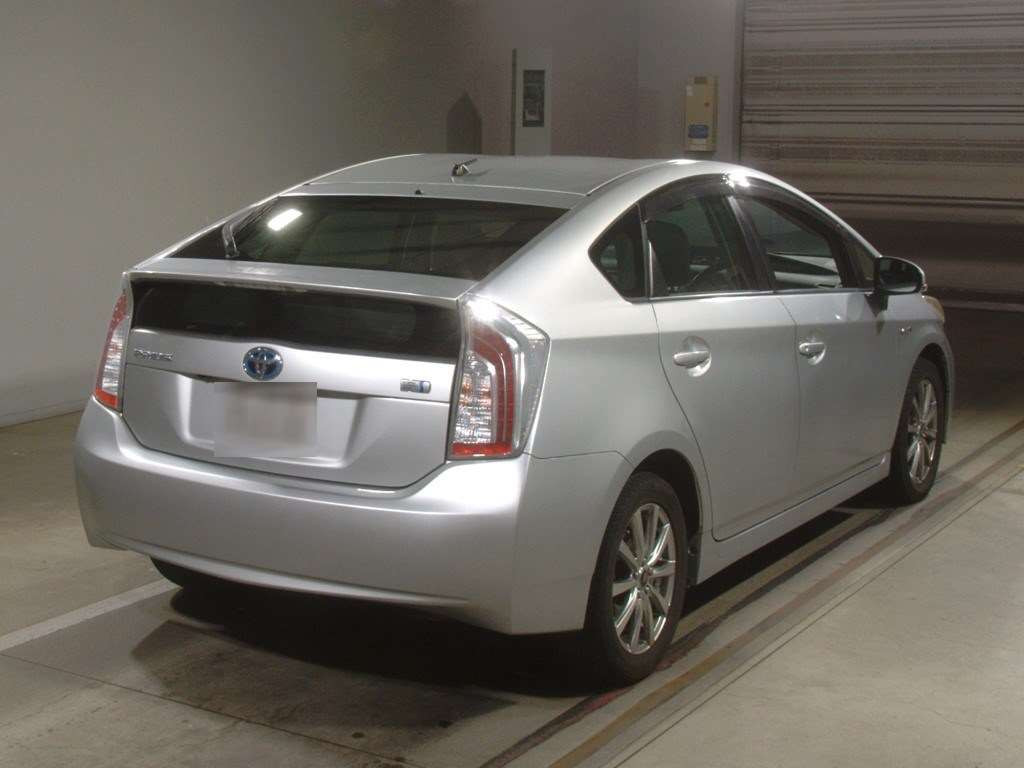 2012 Toyota Prius ZVW30[1]