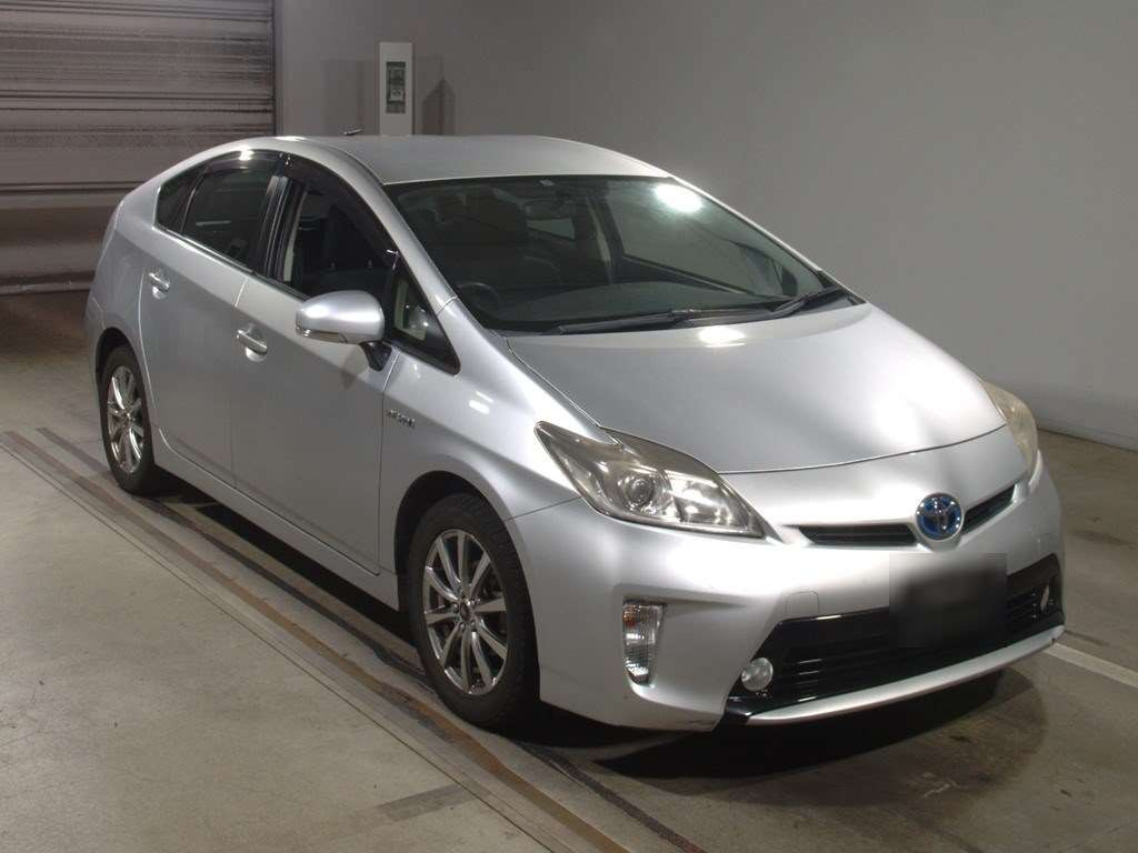 2012 Toyota Prius ZVW30[2]