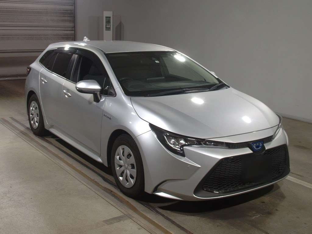 2019 Toyota Corolla Touring Wagon ZWE211W[2]