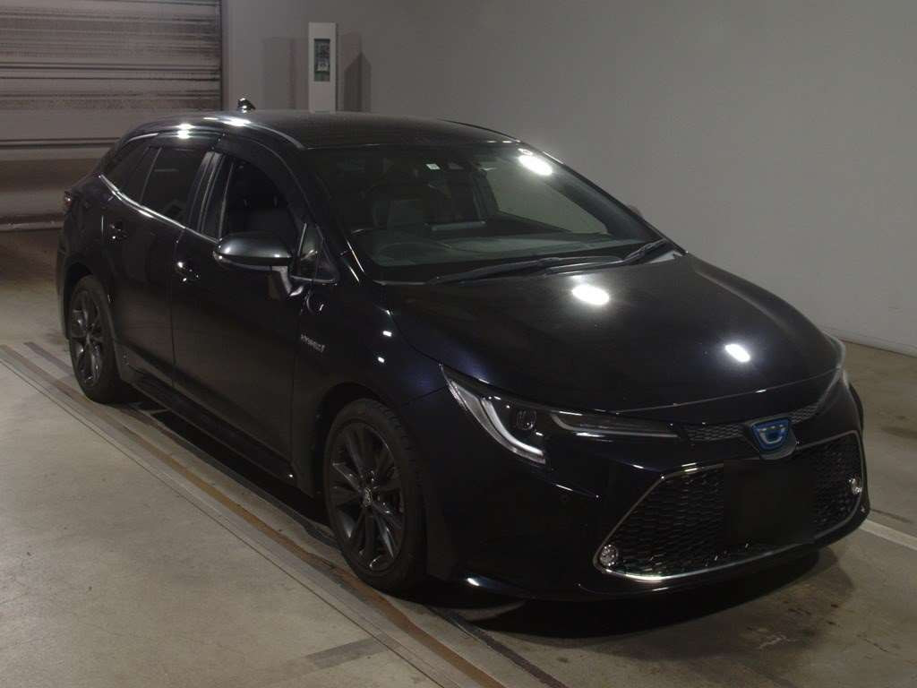 2019 Toyota Corolla Touring Wagon ZWE211W[2]