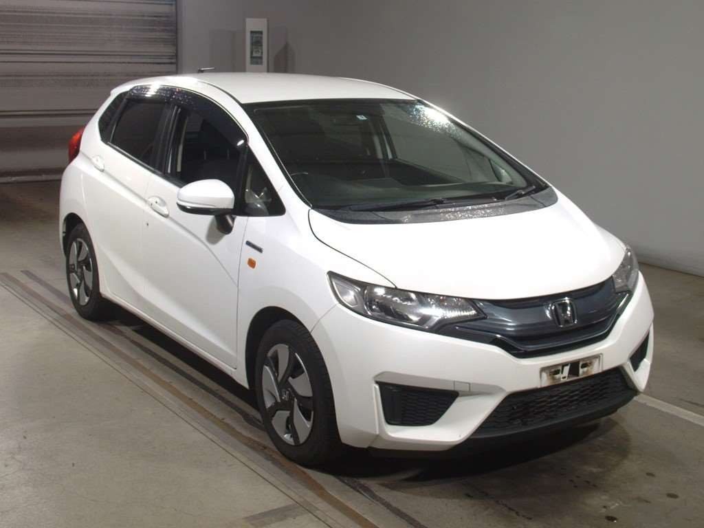 2015 Honda Fit Hybrid GP5[2]