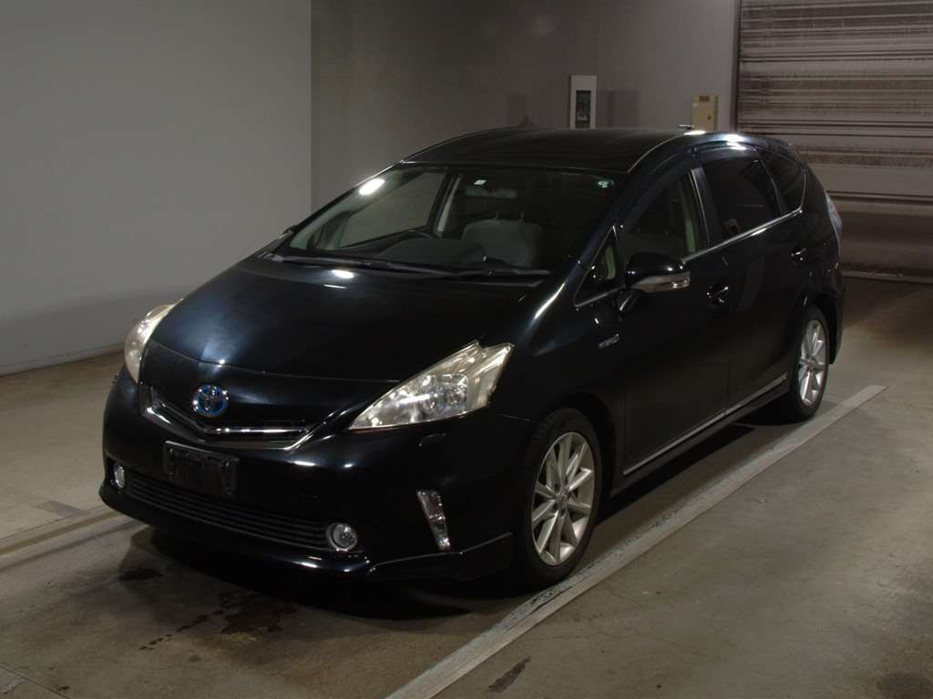 2012 Toyota Prius alpha ZVW41W[0]