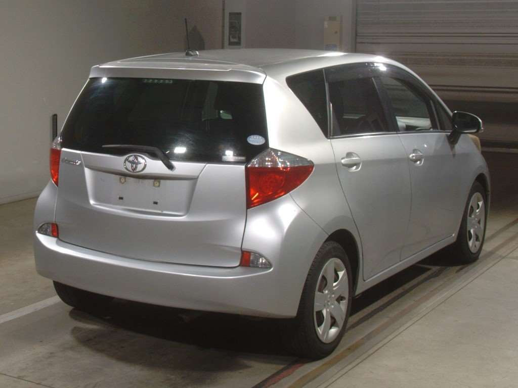 2011 Toyota Ractis NCP120[1]