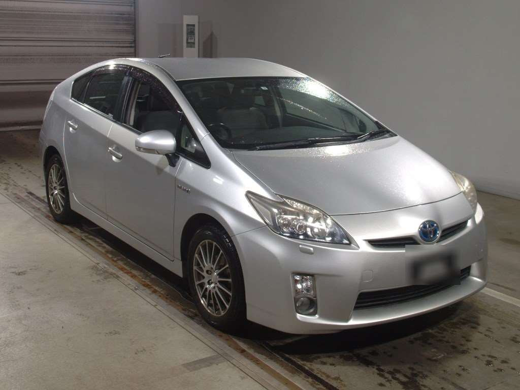 2011 Toyota Prius ZVW30[2]