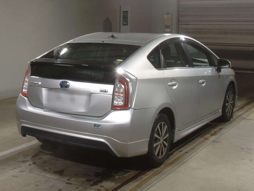 2013 Toyota Prius ZVW30[1]