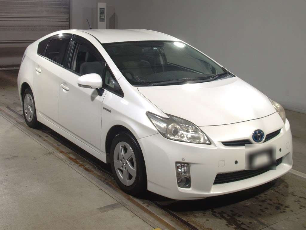 2010 Toyota Prius ZVW30[2]