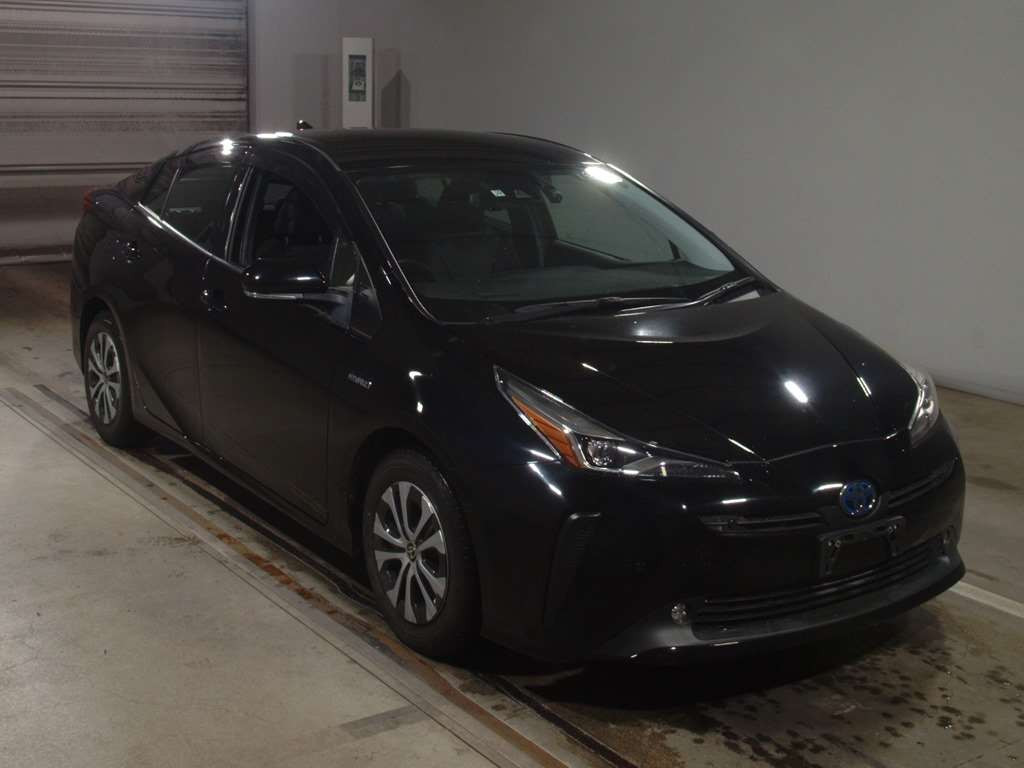 2019 Toyota Prius ZVW51[2]