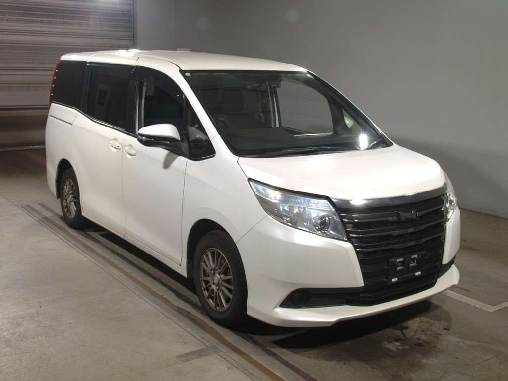 2014 Toyota Noah ZRR80G[2]